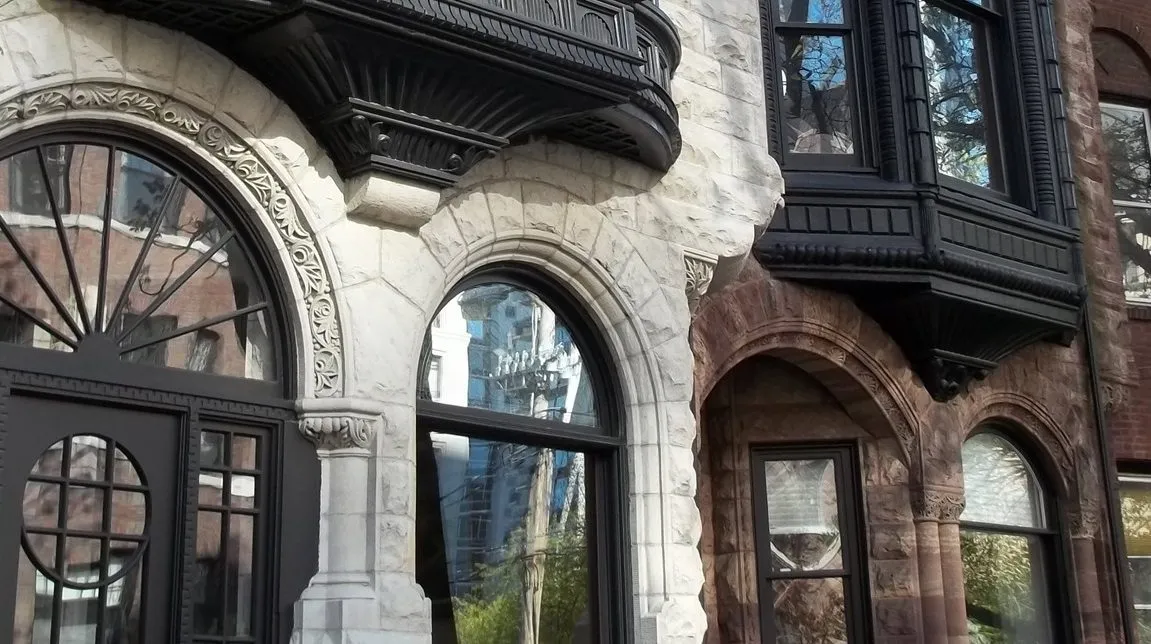 Walking Tour | Glitterati on the Gold Coast